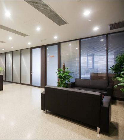 辦公高隔間.png