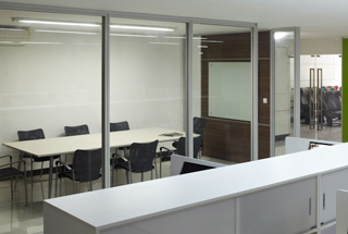 高隔斷型材優(yōu)質(zhì)供應(yīng)商，量身打造滿(mǎn)意服務(wù)品質(zhì)