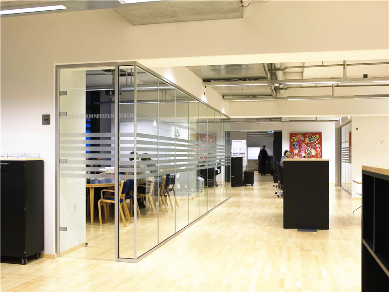 簡(jiǎn)易單玻隔斷 簡(jiǎn)易單玻隔斷