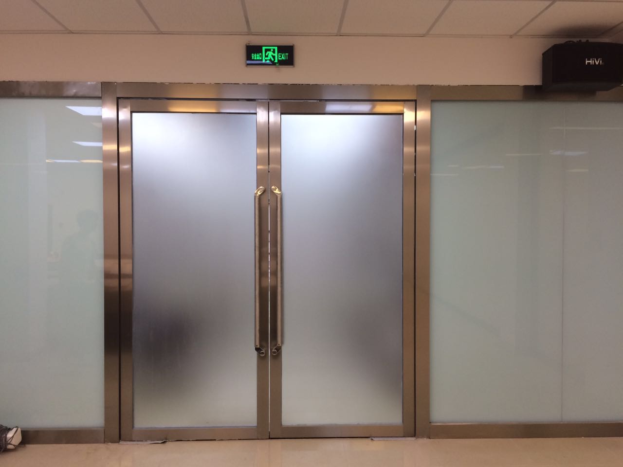 不銹鋼玻璃隔斷門 不銹鋼玻璃隔斷門